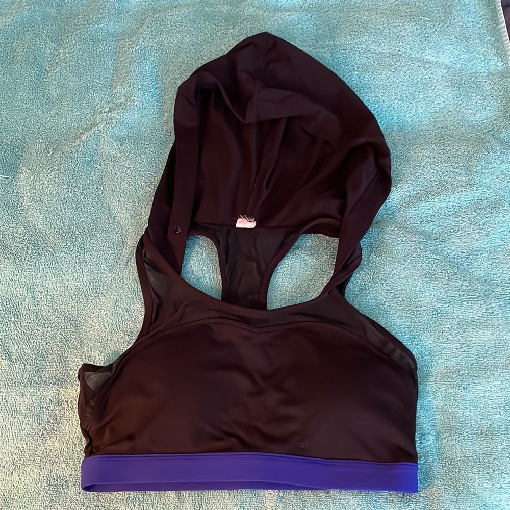 Hooded sportsbra